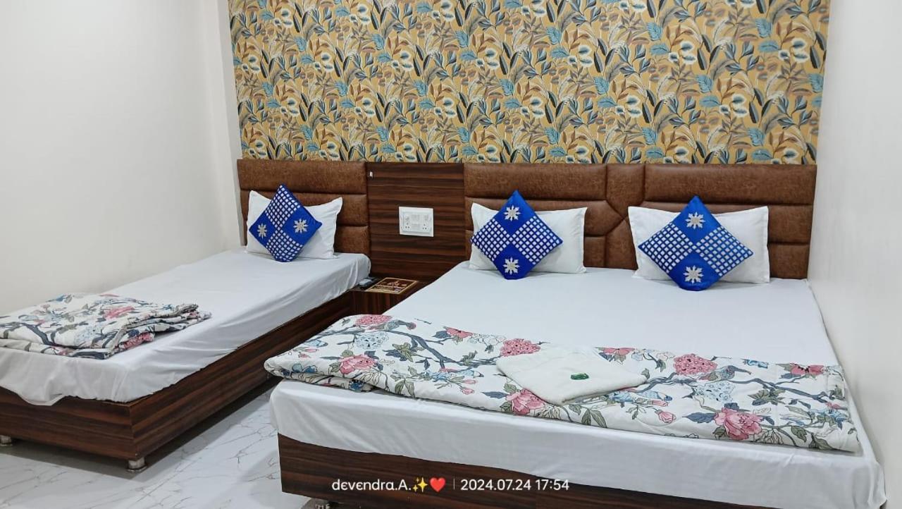 Hotel Ganga Sagar 乌贾因 外观 照片