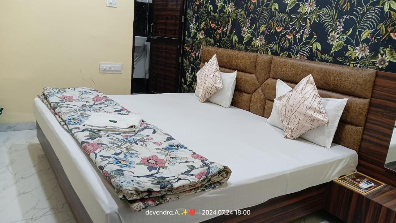 Hotel Ganga Sagar 乌贾因 外观 照片
